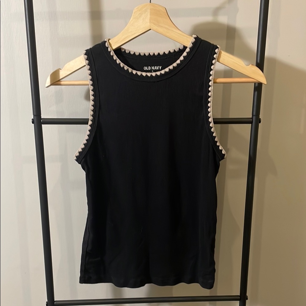 Old Navy Black Sleeveless Embellished Tank Top